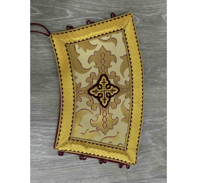 Brocade vestment for deacon - Stichar and double orar in gold silk brocade