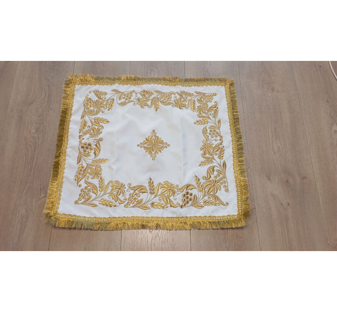Embroidered Gospel cover in velvet