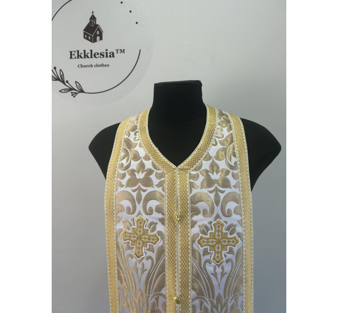 Epitrachil and cuffs in metallic brocade 