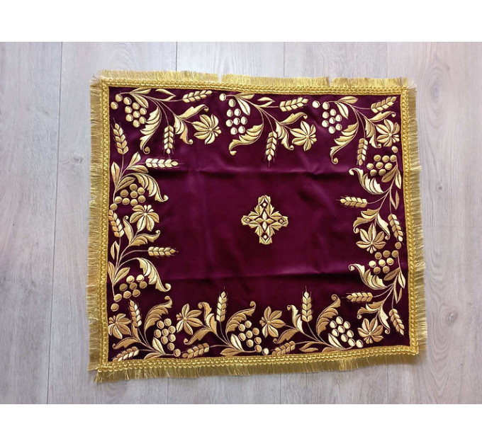 Embroidered Gospel cover in velvet