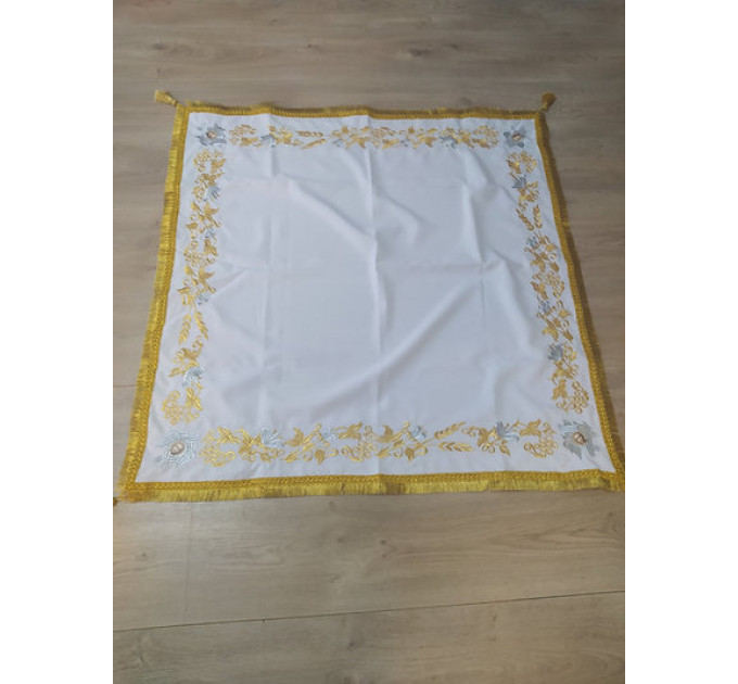Altar cover in gabardine with the embroidery