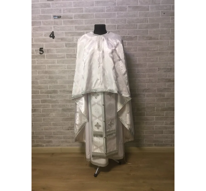 Vestment in brocade - Vestment set in brocade - Liturgical clothes for priest