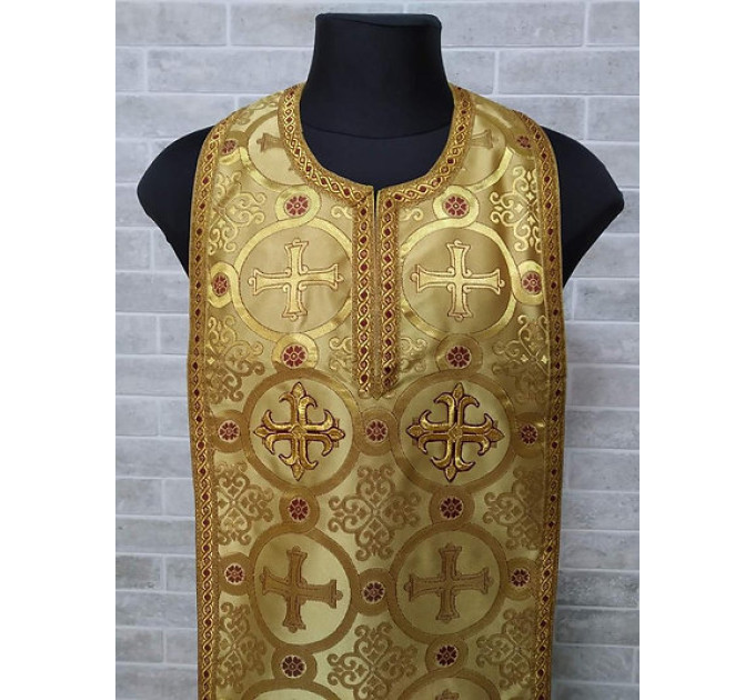 Stole and cuffs in gold brocade 