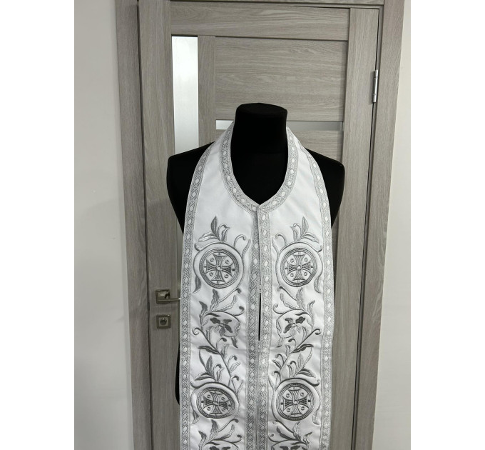 Reversible embroidered communion set - Double stole and cuffs - Two sides stole